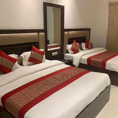 Hotel Sb Residency Αμριτσάρ Εξωτερικό φωτογραφία