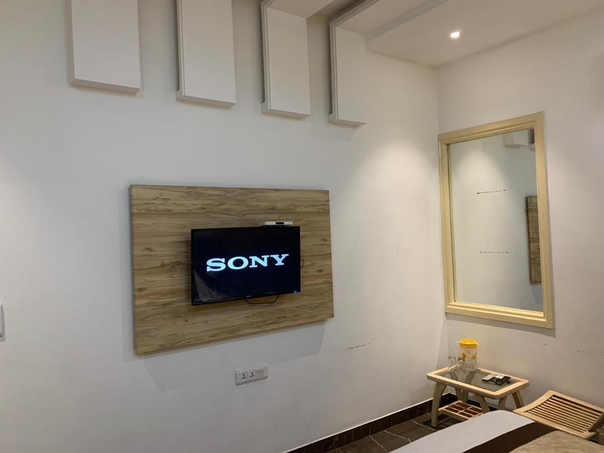 Hotel Sb Residency Αμριτσάρ Εξωτερικό φωτογραφία