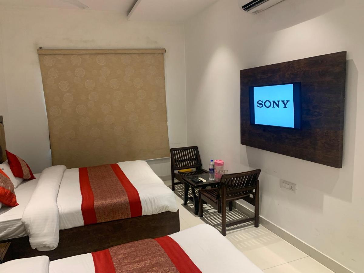 Hotel Sb Residency Αμριτσάρ Εξωτερικό φωτογραφία