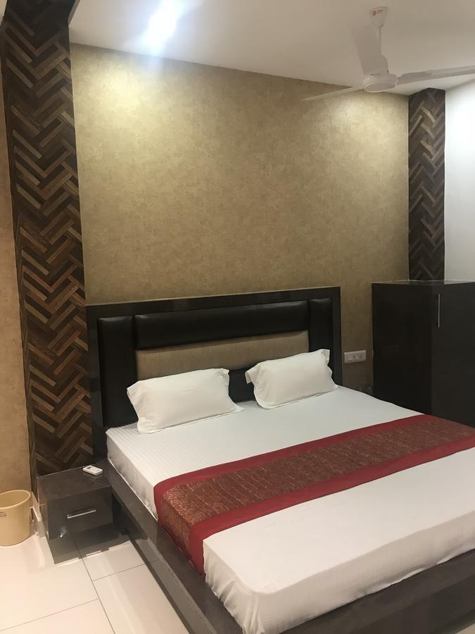 Hotel Sb Residency Αμριτσάρ Εξωτερικό φωτογραφία